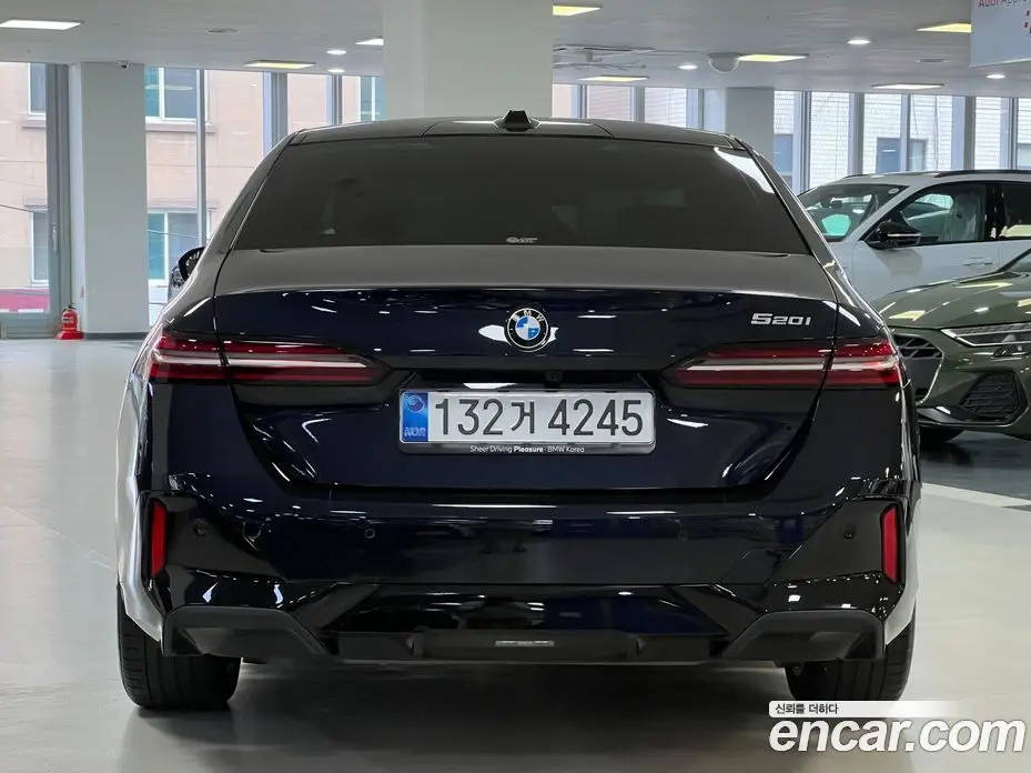 BMW 5 серия 2026 2.0 автомат (гидро), фото 4 BMW 5 серия 2026 2.0 автомат (гидро), фото 4