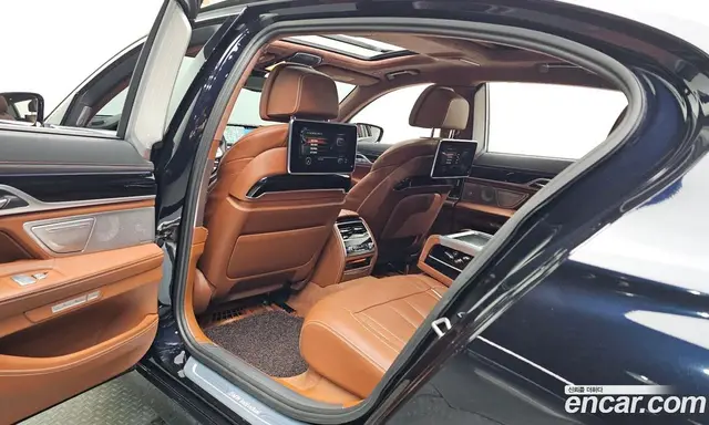 BMW 7 серия 2017 4.4 автомат (гидро), миниатюра 11