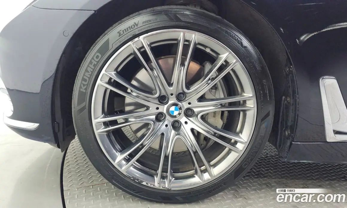 BMW 7 серия 2017 4.4 автомат (гидро), фото 5