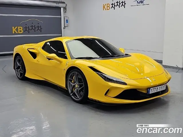 Ferrari F8 2021 3.9 автомат (гидро), миниатюра 4 Ferrari F8 2021 3.9 автомат (гидро), миниатюра 4