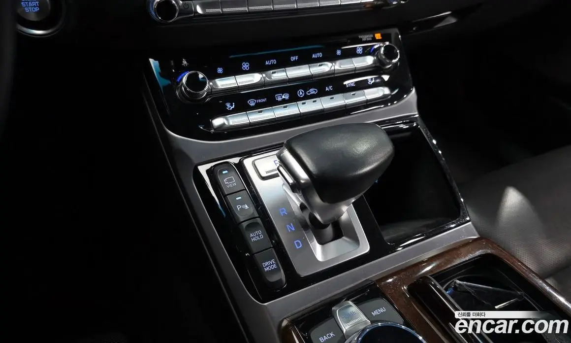 Genesis EQ900 2016 5.0 автомат (гидро), фото 9 Genesis EQ900 2016 5.0 автомат (гидро), фото 9