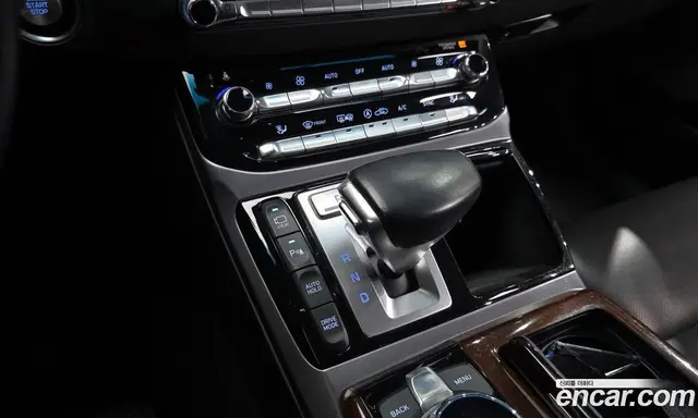 Genesis EQ900 2016 5.0 автомат (гидро), миниатюра 9 Genesis EQ900 2016 5.0 автомат (гидро), миниатюра 9
