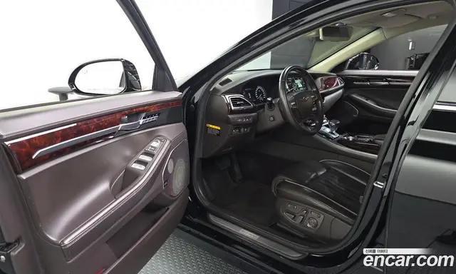 Genesis EQ900 2016 5.0 автомат (гидро), миниатюра 10 Genesis EQ900 2016 5.0 автомат (гидро), миниатюра 10