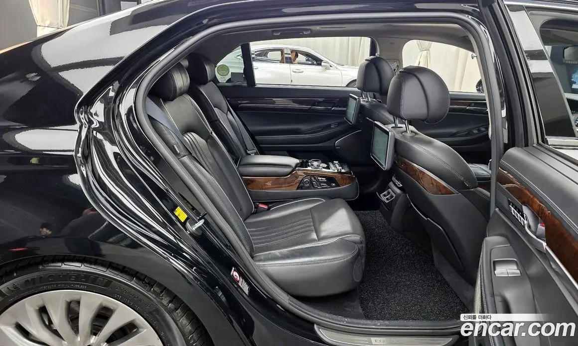Genesis EQ900 2017 5.0 автомат (гидро), фото 12