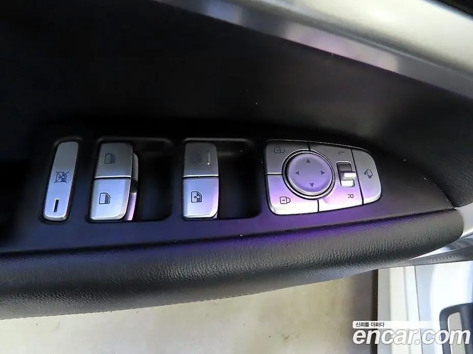 Genesis G70 2018 2.0 автомат (гидро), фото 13 Genesis G70 2018 2.0 автомат (гидро), фото 13