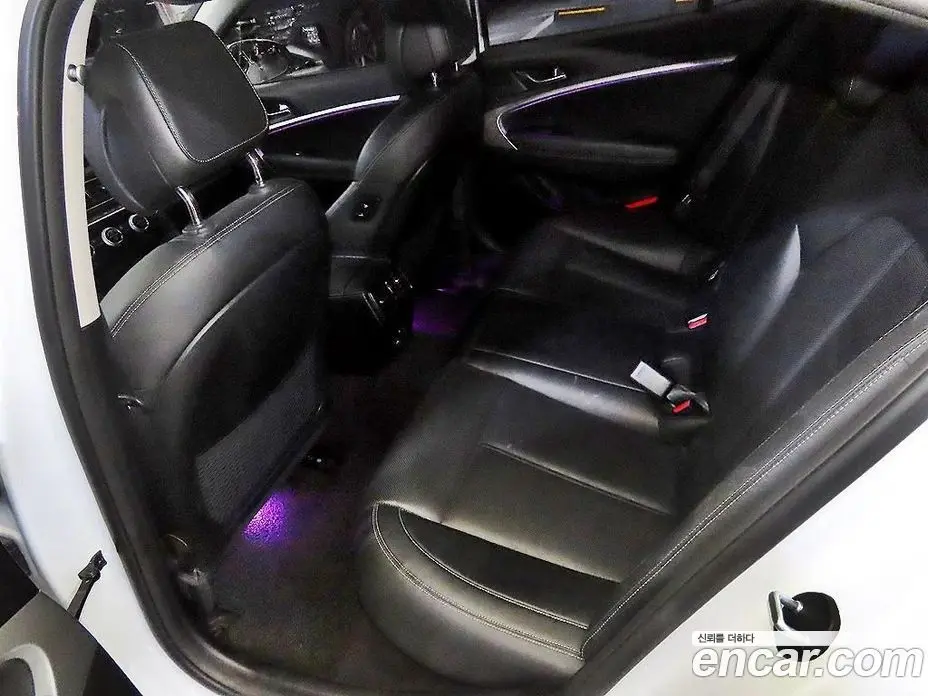 Genesis G70 2018 2.0 автомат (гидро), фото 7 Genesis G70 2018 2.0 автомат (гидро), фото 7