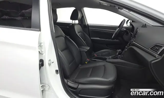 Hyundai Avante 2017 1.6 автомат (гидро), миниатюра 11 Hyundai Avante 2017 1.6 автомат (гидро), миниатюра 11