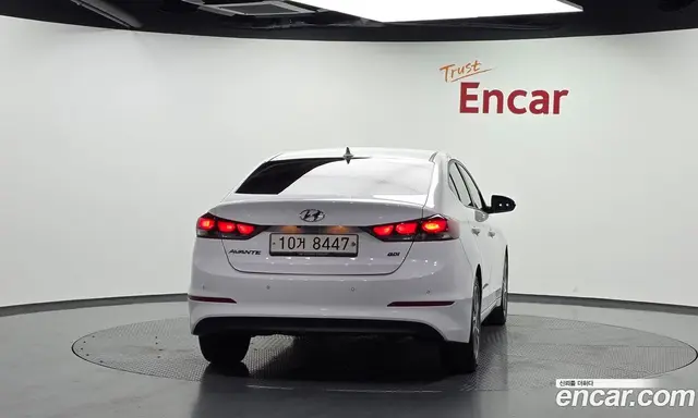 Hyundai Avante 2017 1.6 автомат (гидро), миниатюра 4 Hyundai Avante 2017 1.6 автомат (гидро), миниатюра 4