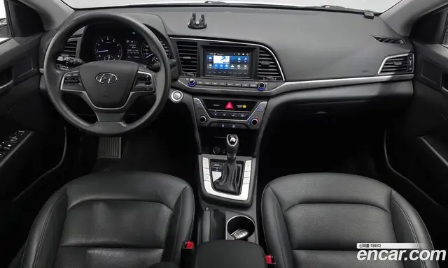 Hyundai Avante 2017 1.6 автомат (гидро), миниатюра 7 Hyundai Avante 2017 1.6 автомат (гидро), миниатюра 7