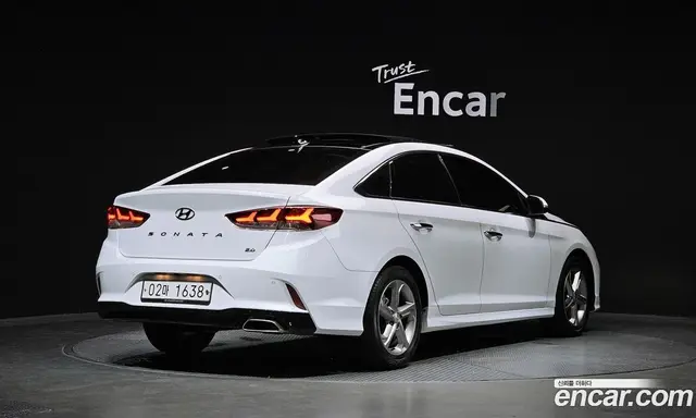 Hyundai Sonata 2018 2.0 автомат (гидро), миниатюра 2