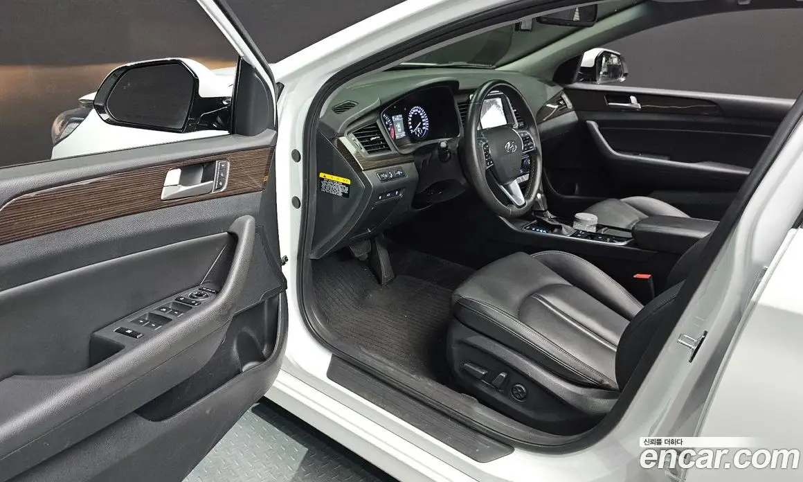 Hyundai Sonata 2018 2.0 автомат (гидро), фото 10