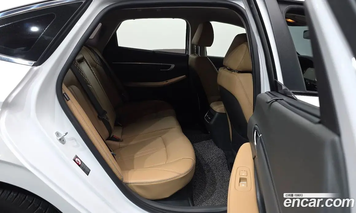 Hyundai Sonata 2019 2.0 автомат (гидро), фото 12