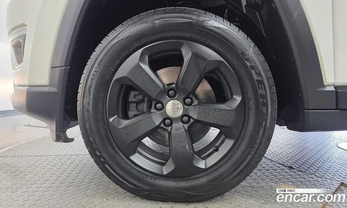 Jeep Compass 2019 2.4 автомат (гидро), фото 5