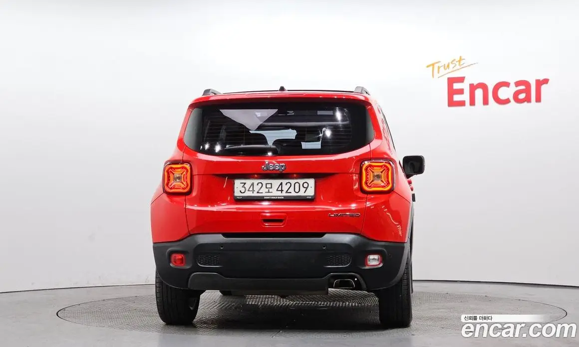 Jeep Renegade 2021 2.4 автомат (гидро), фото 4 Jeep Renegade 2021 2.4 автомат (гидро), фото 4