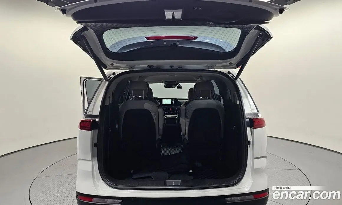 Kia Carnival 2023 2.2 автомат (гидро), фото 20 Kia Carnival 2023 2.2 автомат (гидро), фото 20