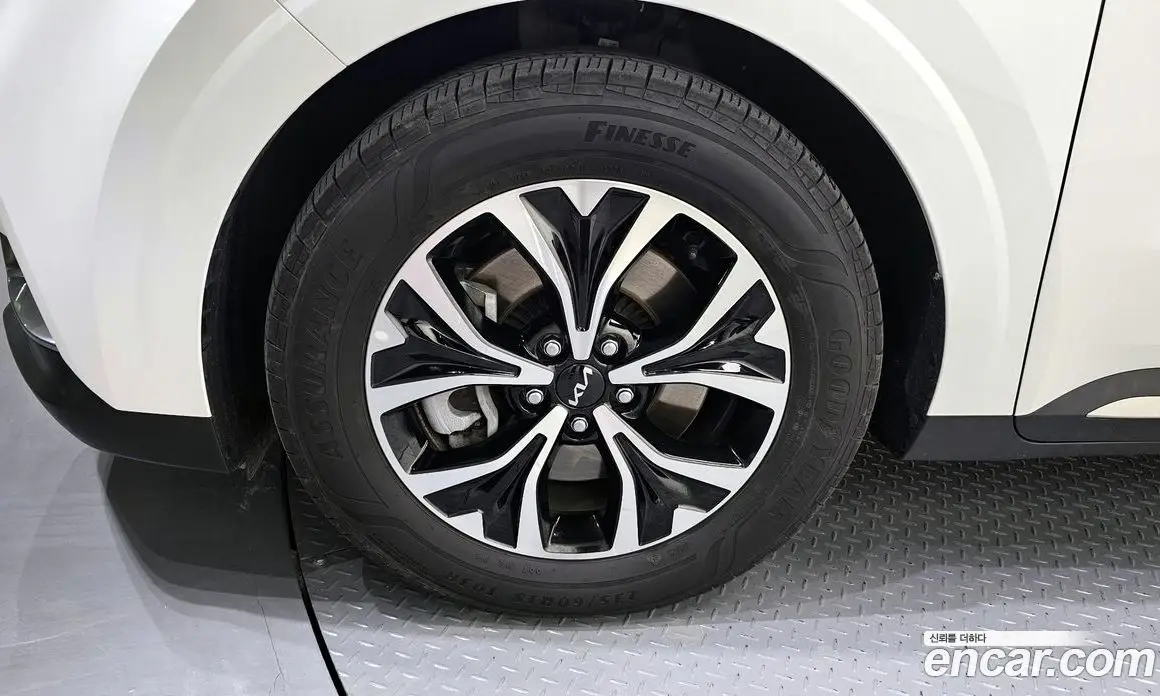 Kia Carnival 2023 2.2 автомат (гидро), фото 5 Kia Carnival 2023 2.2 автомат (гидро), фото 5