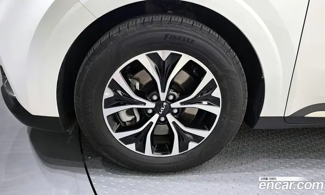 Kia Carnival 2023 2.2 автомат (гидро), миниатюра 5 Kia Carnival 2023 2.2 автомат (гидро), миниатюра 5