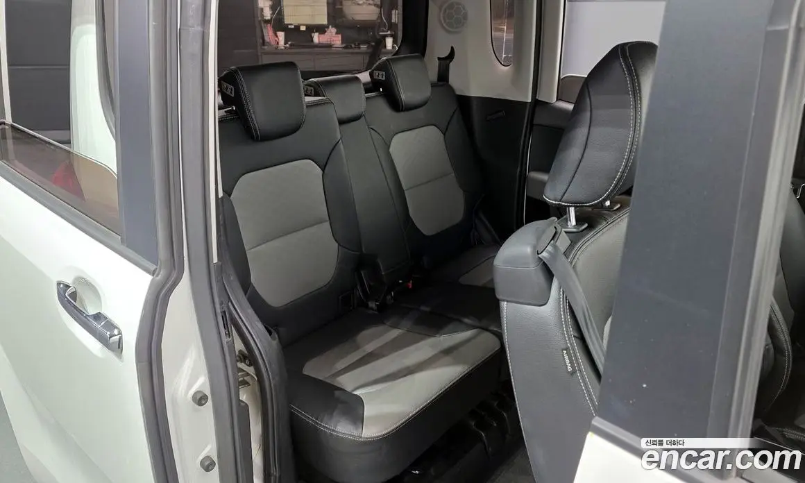 Kia Ray 2018 1.0 автомат (гидро), фото 12 Kia Ray 2018 1.0 автомат (гидро), фото 12