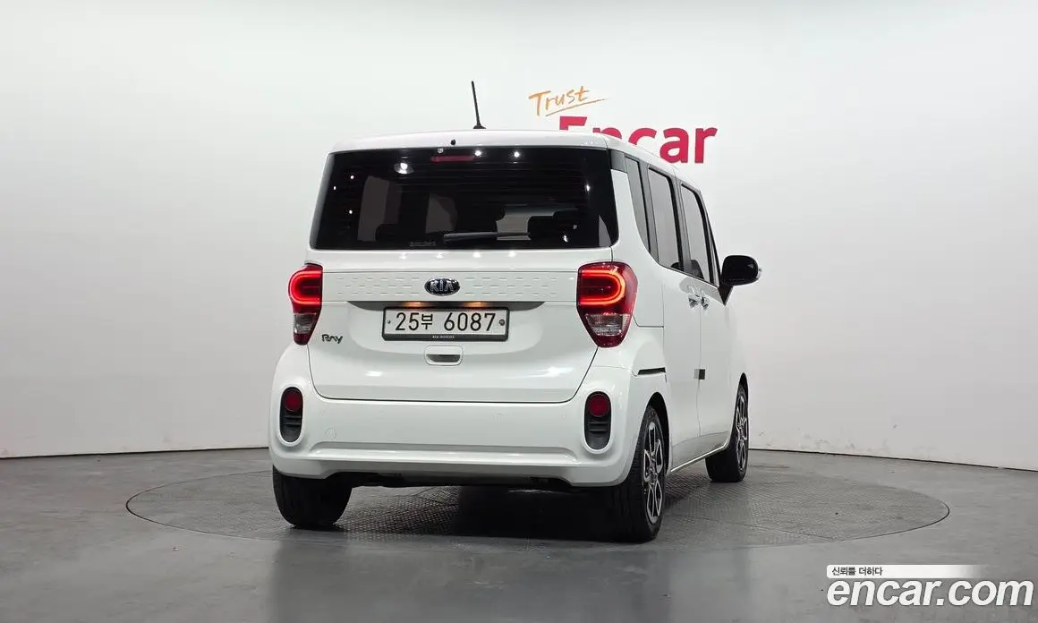 Kia Ray 2018 1.0 автомат (гидро), фото 4 Kia Ray 2018 1.0 автомат (гидро), фото 4