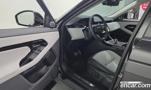 Land Rover Range Rover Evoque 2025 2.0 автомат (гидро), миниатюра 11 Land Rover Range Rover Evoque 2025 2.0 автомат (гидро), миниатюра 11