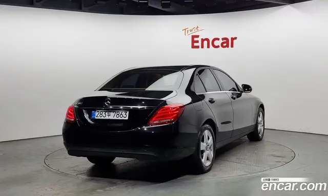 Mercedes-Benz C-Class 2018 2.0 автомат (гидро), миниатюра 2