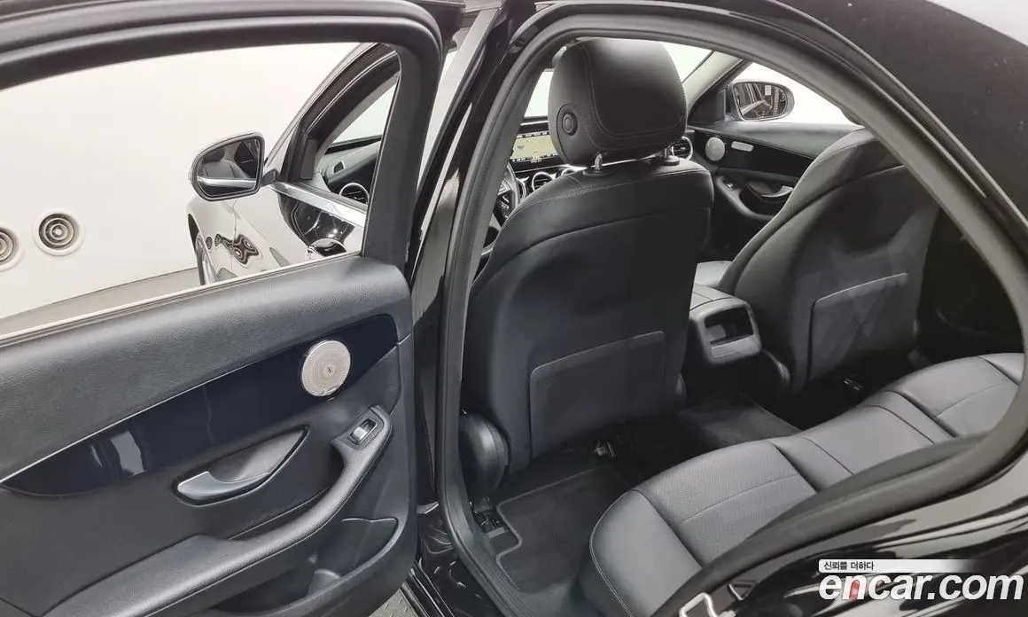 Mercedes-Benz C-Class 2018 2.0 автомат (гидро), фото 18