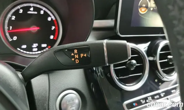 Mercedes-Benz C-Class 2018 2.0 автомат (гидро), миниатюра 9