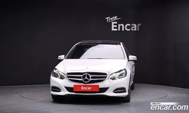 Mercedes-Benz E-Class 2014 3.5 автомат (гидро), миниатюра 3