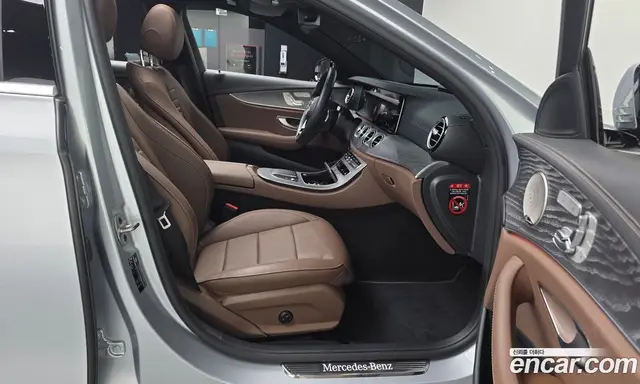 Mercedes-Benz E-Class 2022 2.0 автомат (гидро), миниатюра 11