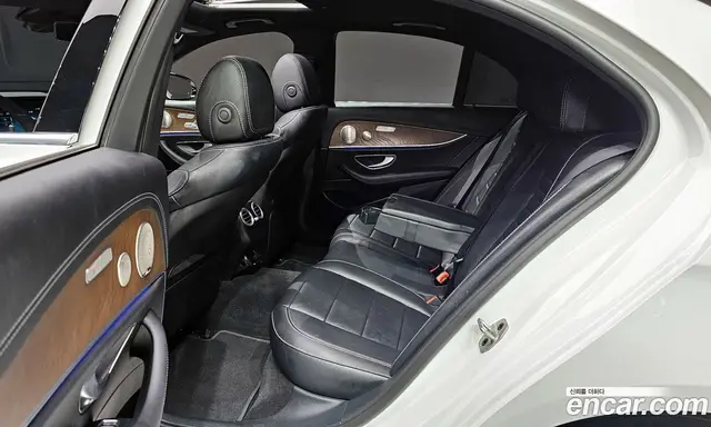 Mercedes-Benz E-Class 2022 1.9 автомат (гидро), миниатюра 12