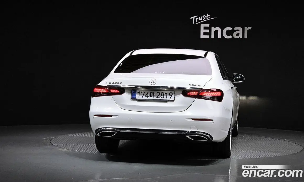 Mercedes-Benz E-Class 2022 1.9 автомат (гидро), фото 4