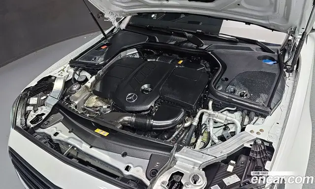 Mercedes-Benz E-Class 2022 1.9 автомат (гидро), миниатюра 6
