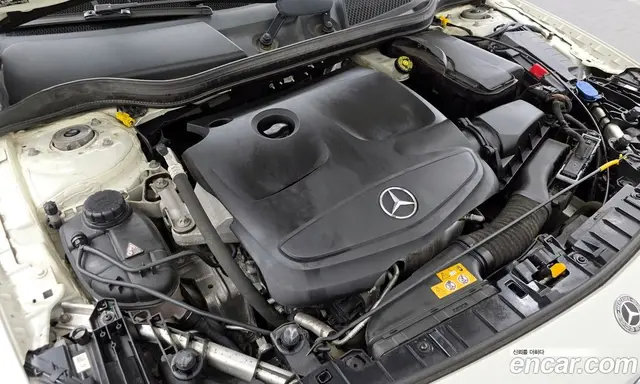 Mercedes-Benz GLA-Class 2017 2.0 автомат (гидро), миниатюра 6 Mercedes-Benz GLA-Class 2017 2.0 автомат (гидро), миниатюра 6