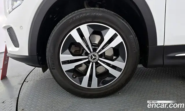 Mercedes-Benz GLB-Class 2021 2.0 автомат (гидро), миниатюра 5
