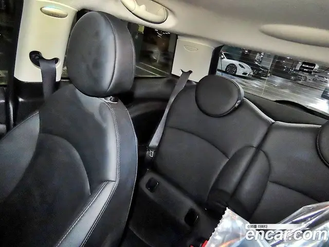 Mini Cooper 2013 1.6 автомат (гидро), миниатюра 7