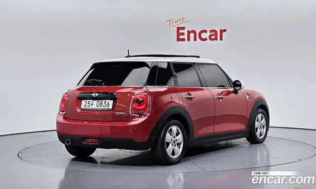 Mini Cooper 2015 1.5 автомат (гидро), миниатюра 2 Mini Cooper 2015 1.5 автомат (гидро), миниатюра 2