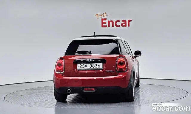 Mini Cooper 2015 1.5 автомат (гидро), миниатюра 4 Mini Cooper 2015 1.5 автомат (гидро), миниатюра 4