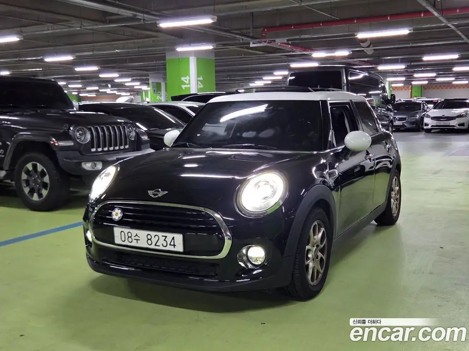 Mini Cooper 2017 1.5 автомат (гидро), фото 3 Mini Cooper 2017 1.5 автомат (гидро), фото 3