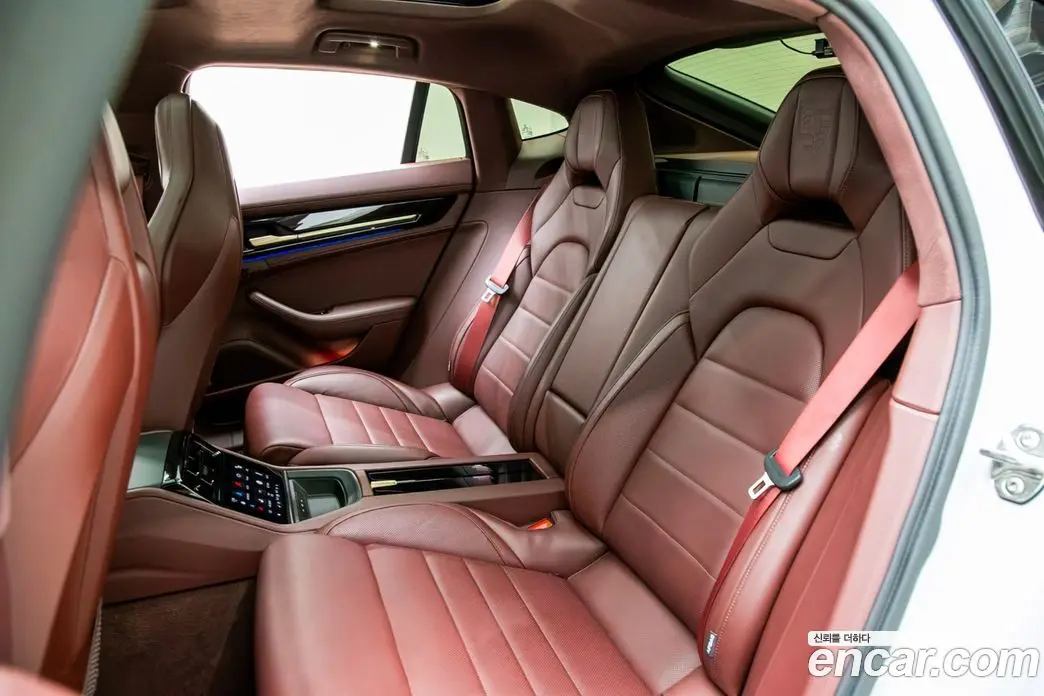 Porsche Panamera 2025 4.0 автомат (гидро), фото 13 Porsche Panamera 2025 4.0 автомат (гидро), фото 13
