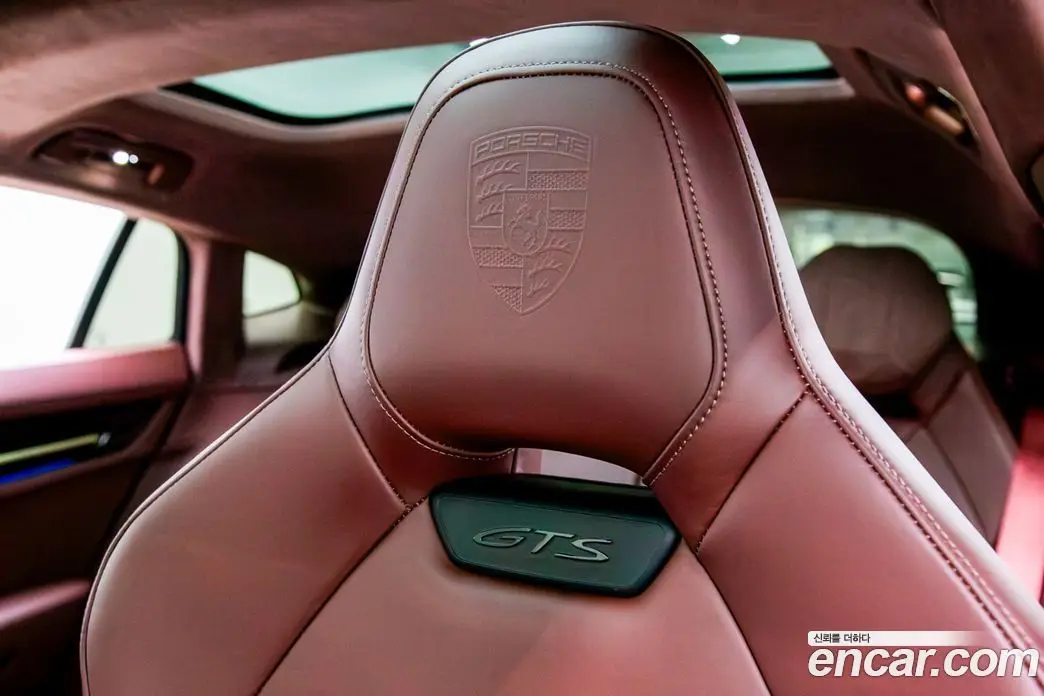 Porsche Panamera 2025 4.0 автомат (гидро), фото 18 Porsche Panamera 2025 4.0 автомат (гидро), фото 18