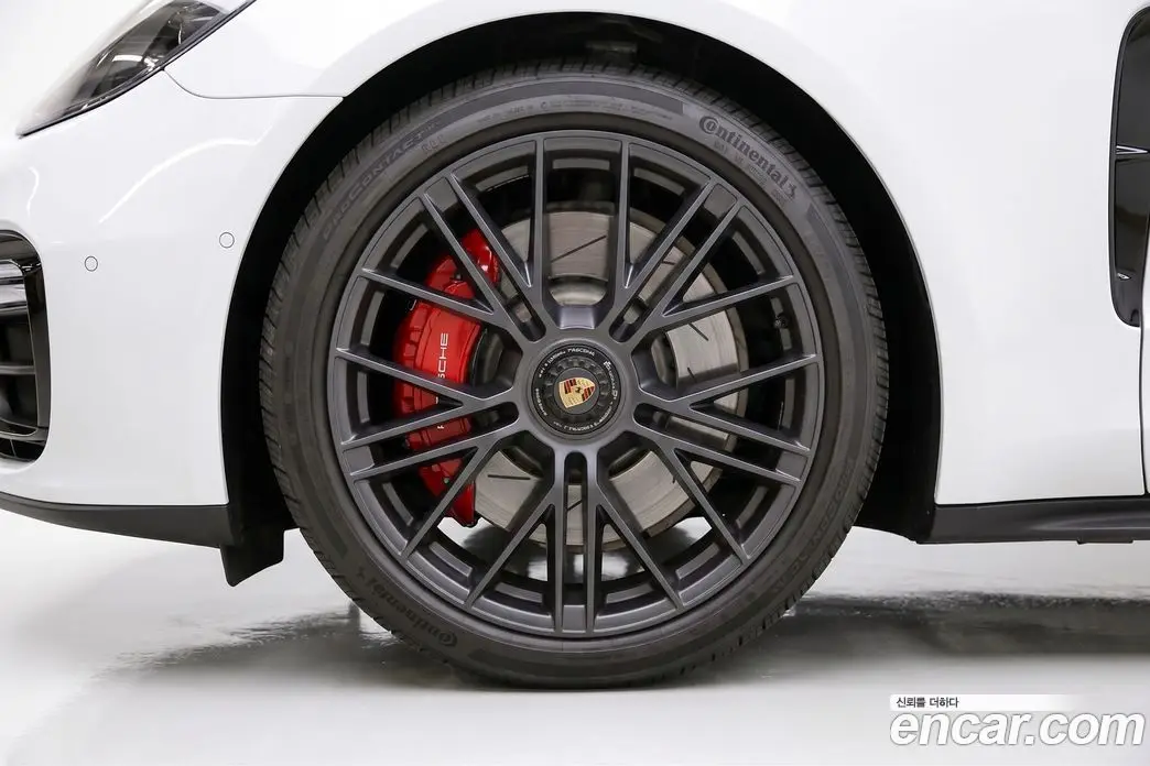 Porsche Panamera 2025 4.0 автомат (гидро), фото 9 Porsche Panamera 2025 4.0 автомат (гидро), фото 9