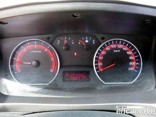SsangYong Korando 2014 2.0 автомат (гидро), миниатюра 9
