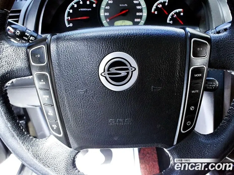 SsangYong Rexton 2013 2.0 автомат (гидро), фото 8 SsangYong Rexton 2013 2.0 автомат (гидро), фото 8