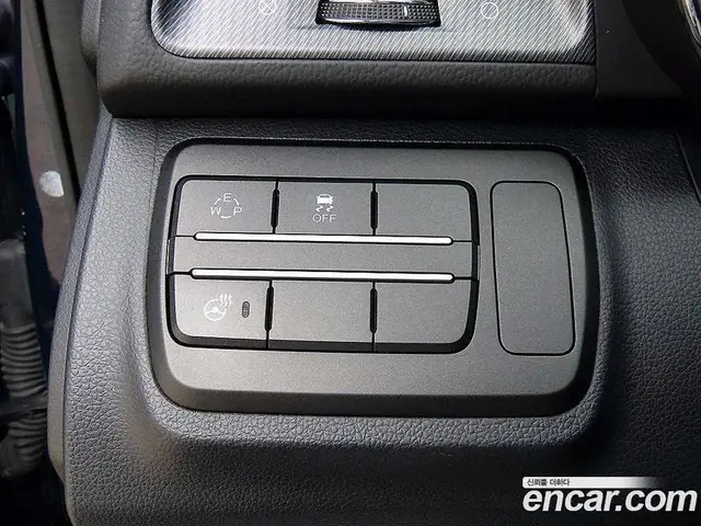SsangYong TIBOLI 2017 1.6 автомат (гидро), миниатюра 12