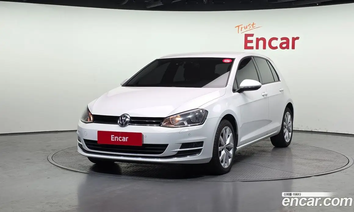 Volkswagen Golf 2015 1.6 автомат (гидро), фото 1 Volkswagen Golf 2015 1.6 автомат (гидро), фото 1