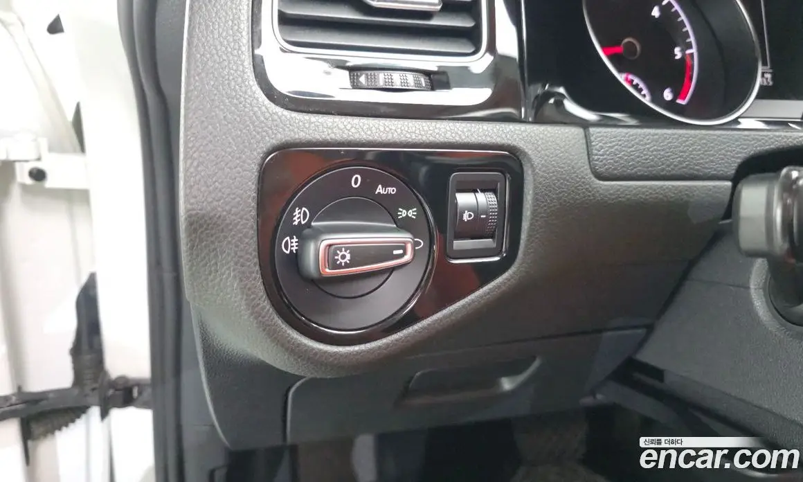 Volkswagen Golf 2015 1.6 автомат (гидро), фото 18 Volkswagen Golf 2015 1.6 автомат (гидро), фото 18