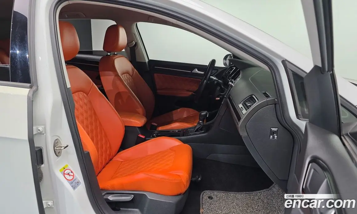 Volkswagen Golf 2015 1.6 автомат (гидро), фото 10 Volkswagen Golf 2015 1.6 автомат (гидро), фото 10