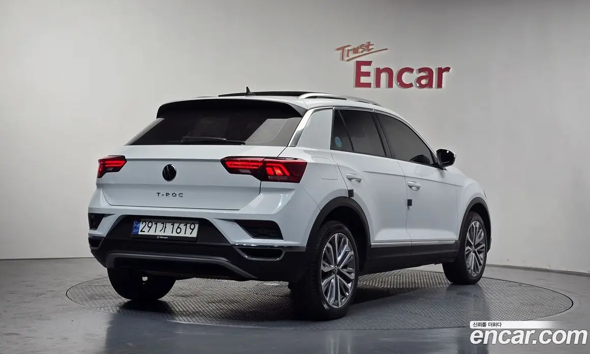 Volkswagen T-Roc 2021 2.0 автомат (гидро), фото 2 Volkswagen T-Roc 2021 2.0 автомат (гидро), фото 2