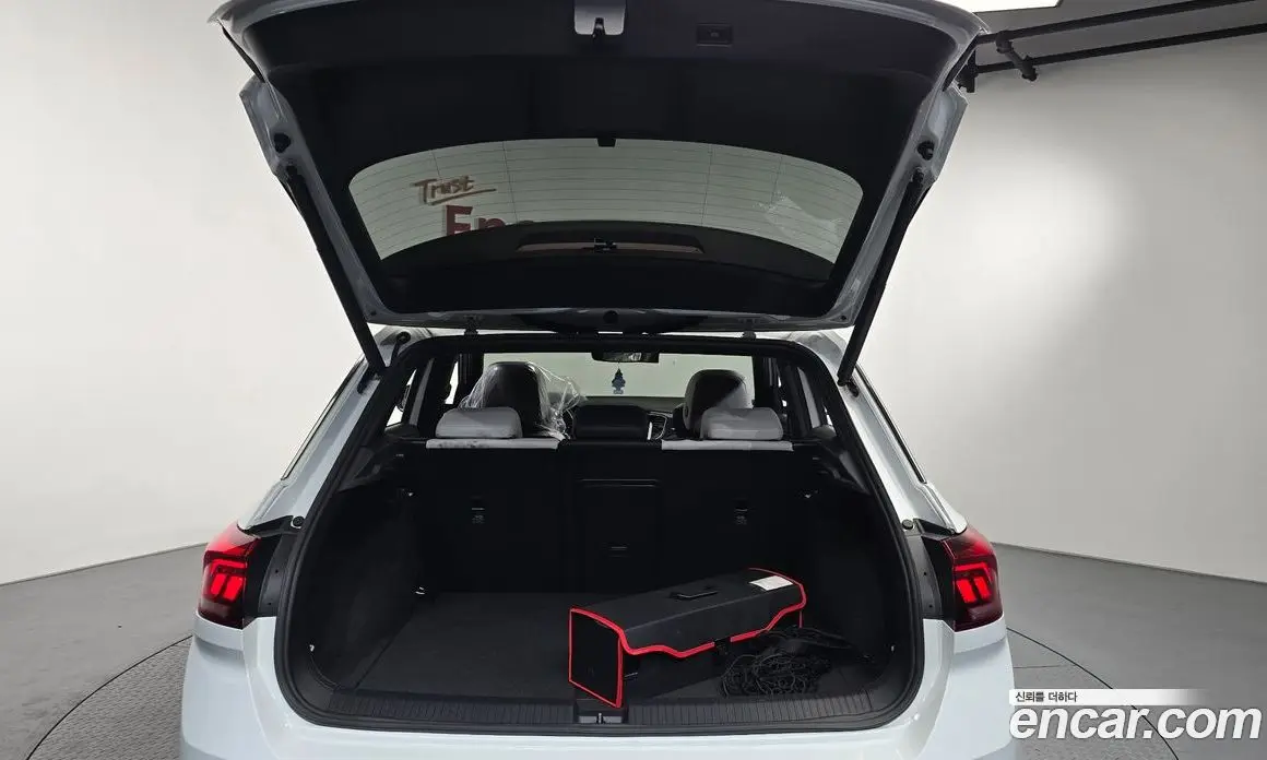 Volkswagen T-Roc 2021 2.0 автомат (гидро), фото 19 Volkswagen T-Roc 2021 2.0 автомат (гидро), фото 19
