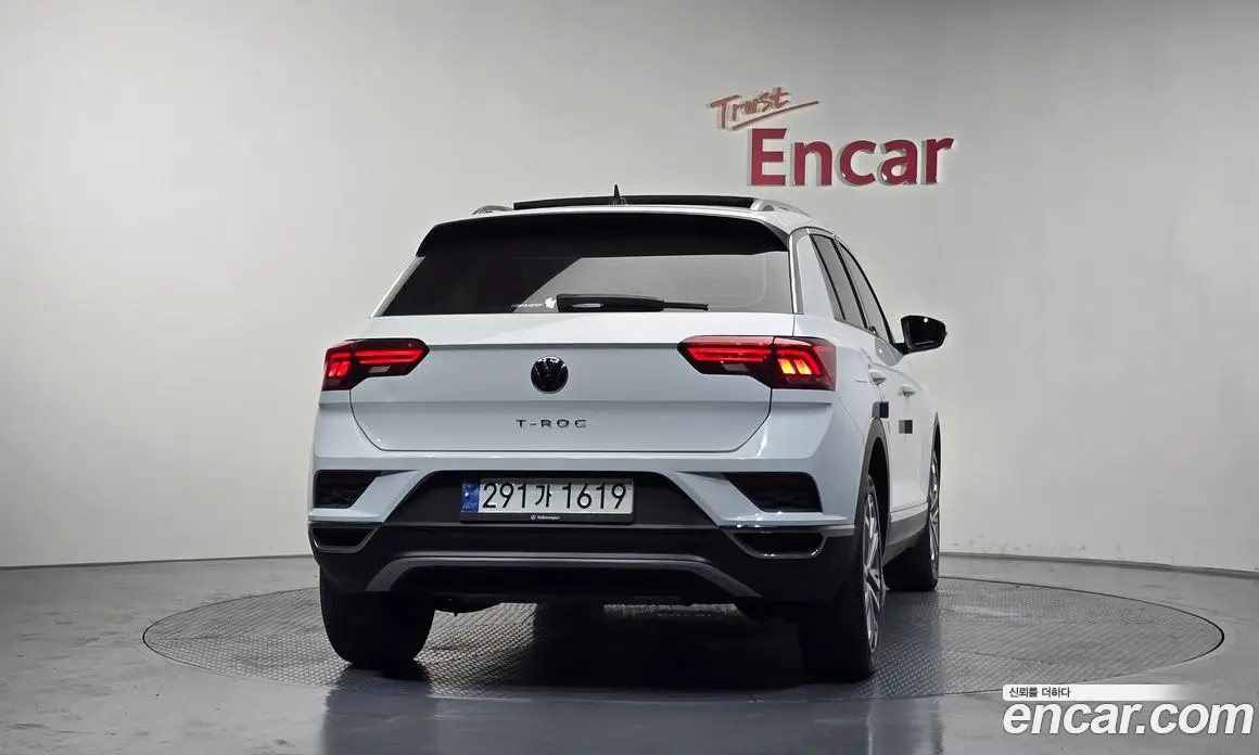 Volkswagen T-Roc 2021 2.0 автомат (гидро), фото 4 Volkswagen T-Roc 2021 2.0 автомат (гидро), фото 4